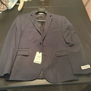 Brand new with tags never worn EXPRESS men’s slim fit dinner jacket